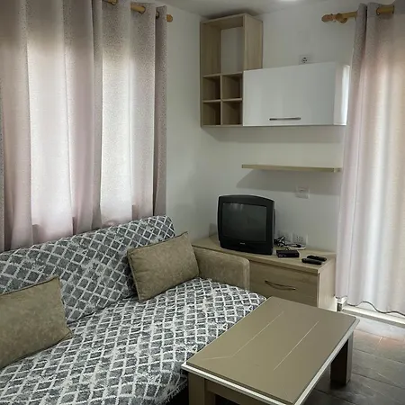 City Center & Near Lungomare Guest House Vlore Exterior photo